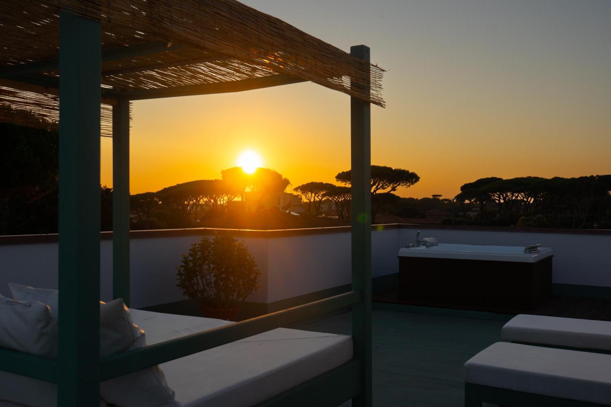 Park Hotel Giusy Camaiore Bagian luar foto