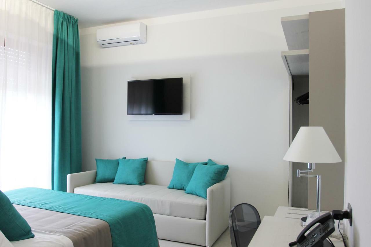 Park Hotel Giusy Camaiore Bagian luar foto